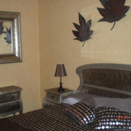 Hostal Restaurante La Diligencia Cunit Chambre photo