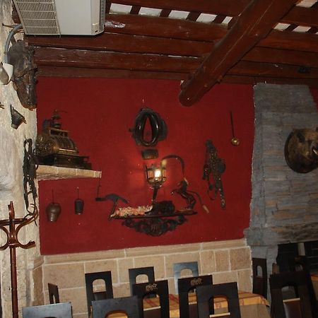 Hostal Restaurante La Diligencia Cunit Extérieur photo