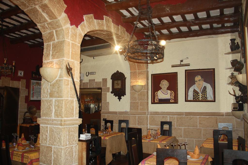 Hostal Restaurante La Diligencia Cunit Extérieur photo