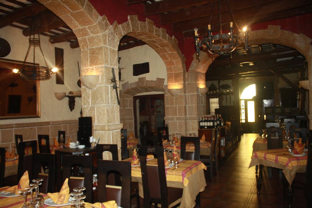Hostal Restaurante La Diligencia Cunit Extérieur photo