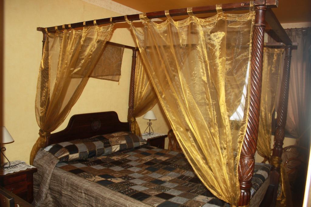 Hostal Restaurante La Diligencia Cunit Chambre photo