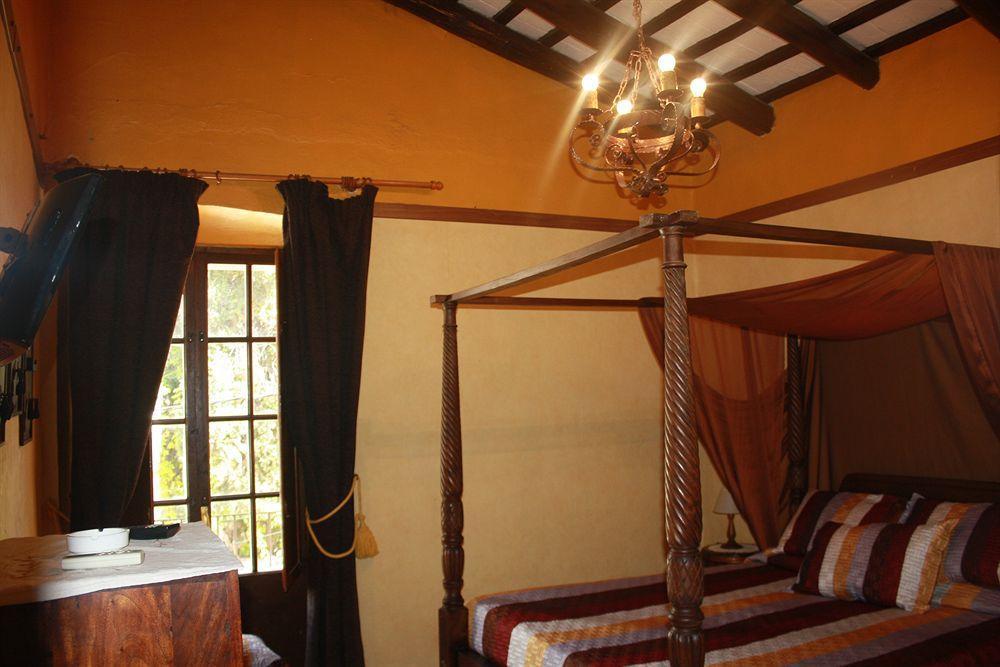Hostal Restaurante La Diligencia Cunit Extérieur photo