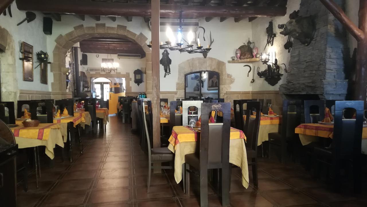 Hostal Restaurante La Diligencia Cunit Extérieur photo