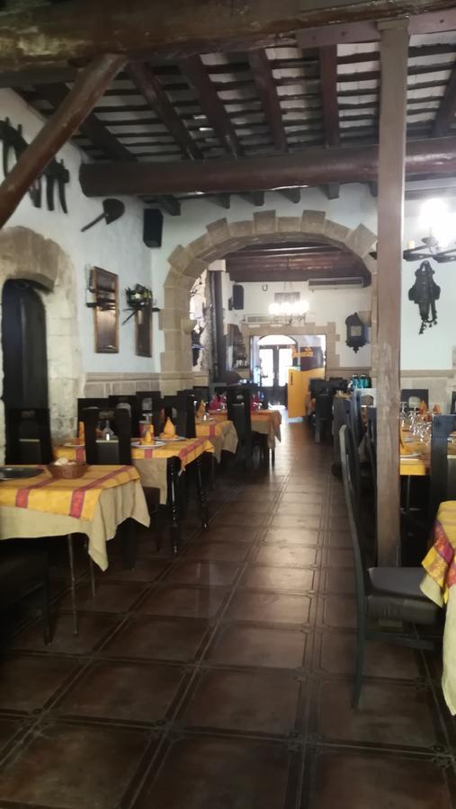Hostal Restaurante La Diligencia Cunit Extérieur photo